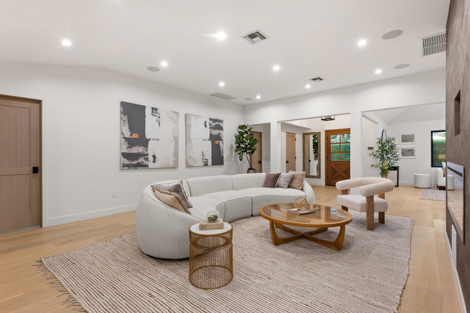 Elfyer - Sherman Oaks, CA House - For Sale