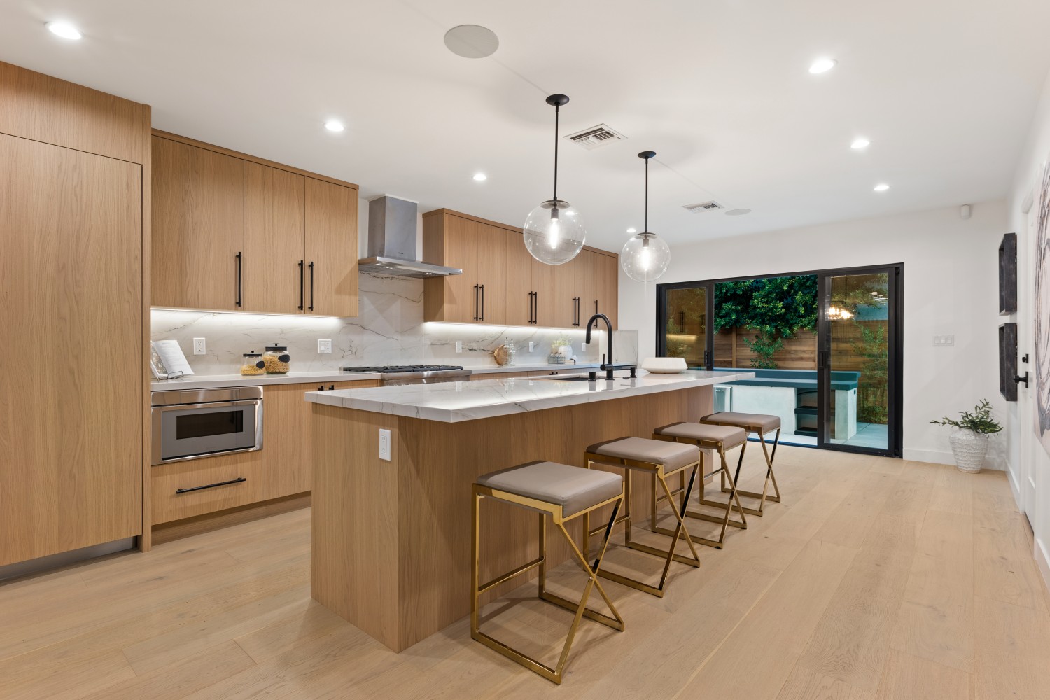 Elfyer - Sherman Oaks, CA House - For Sale