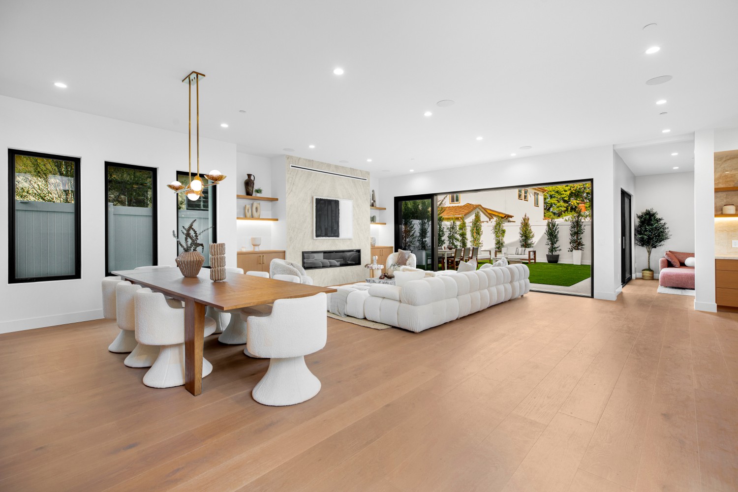 Elfyer - Los Angeles, CA House - For Sale