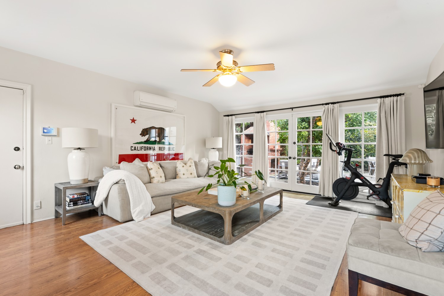 Elfyer - Sherman Oaks, CA House - For Sale