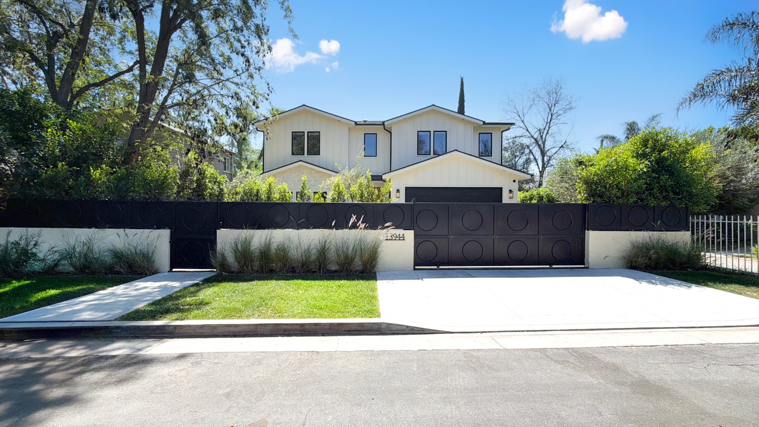 Elfyer - Sherman Oaks, CA House - For Sale