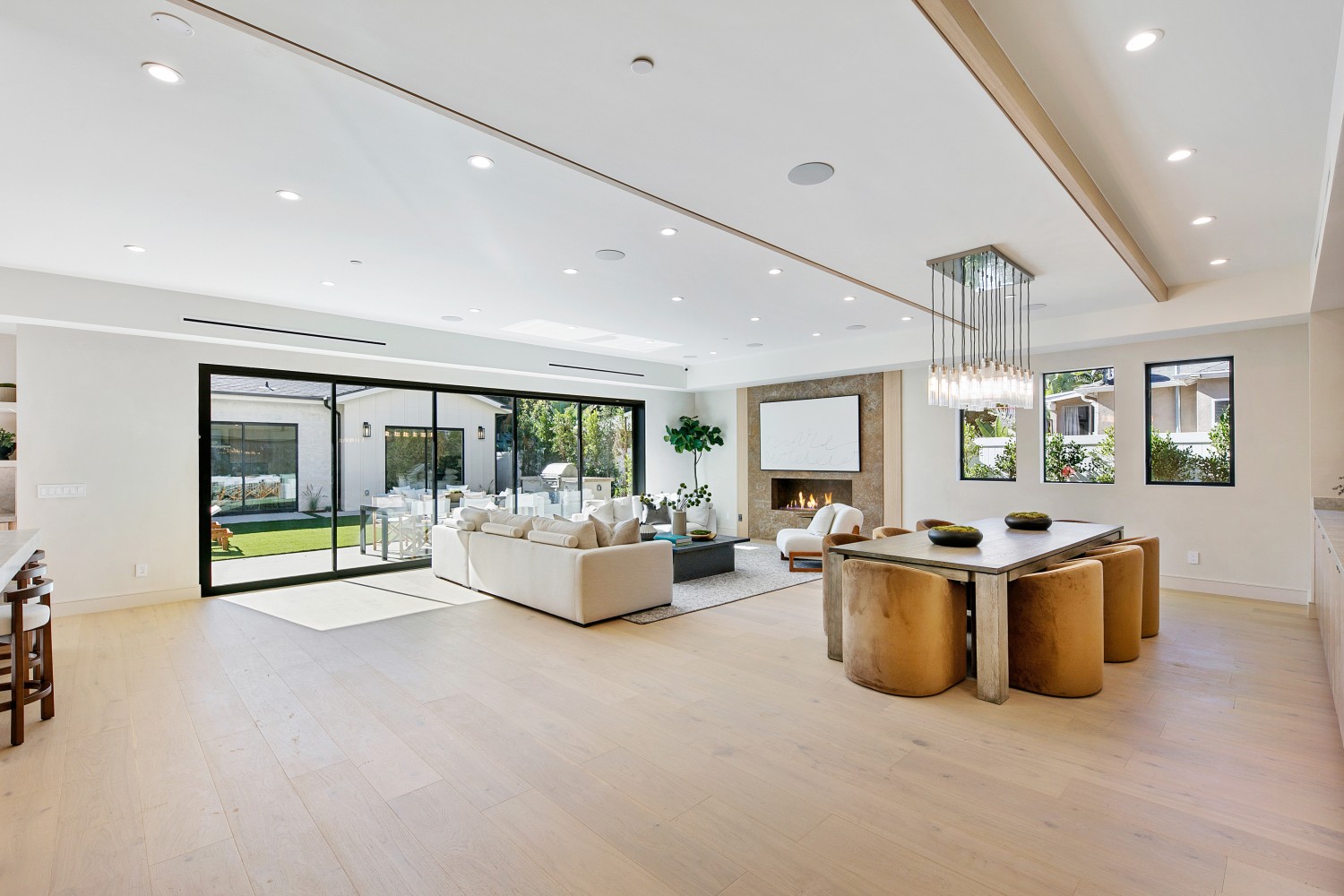 Elfyer - Sherman Oaks, CA House - For Sale