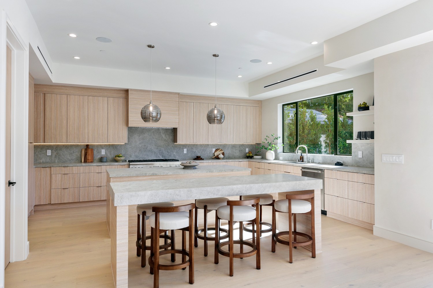 Elfyer - Sherman Oaks, CA House - For Sale