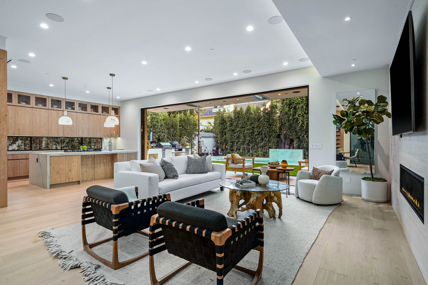 Elfyer - Sherman Oaks, CA House - For Sale