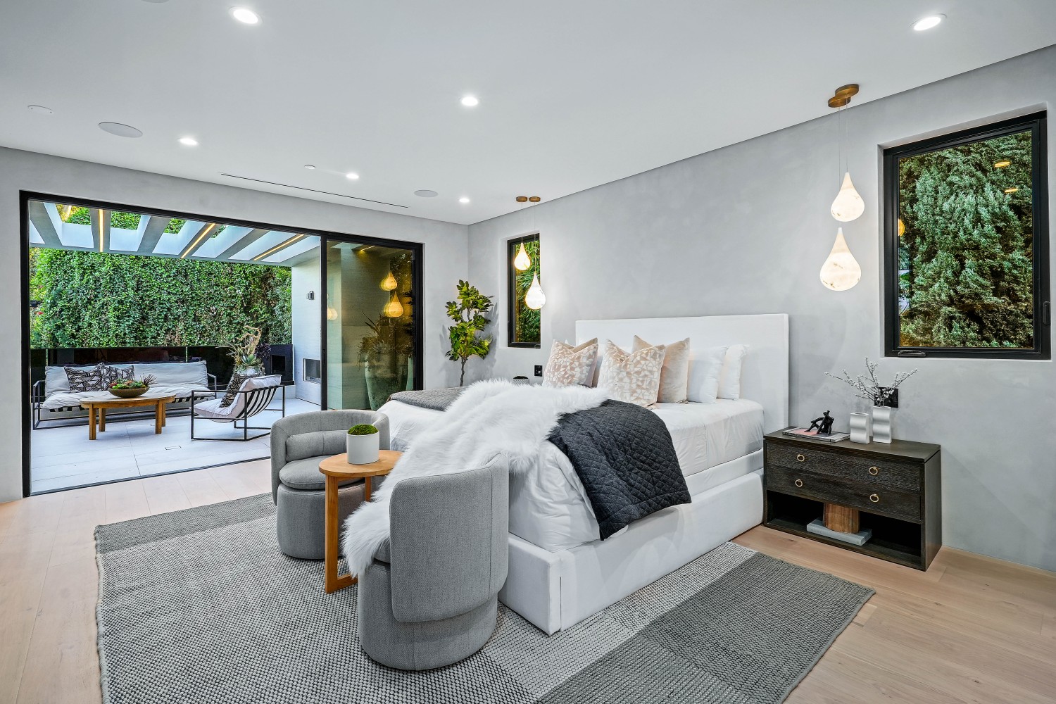 Elfyer - Sherman Oaks, CA House - For Sale