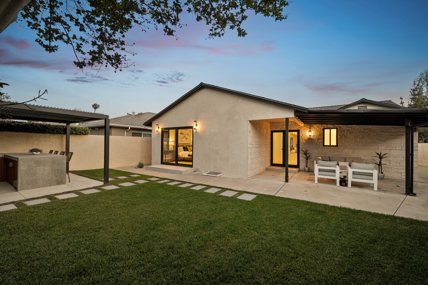 Elfyer - Sherman Oaks, CA House - For Sale