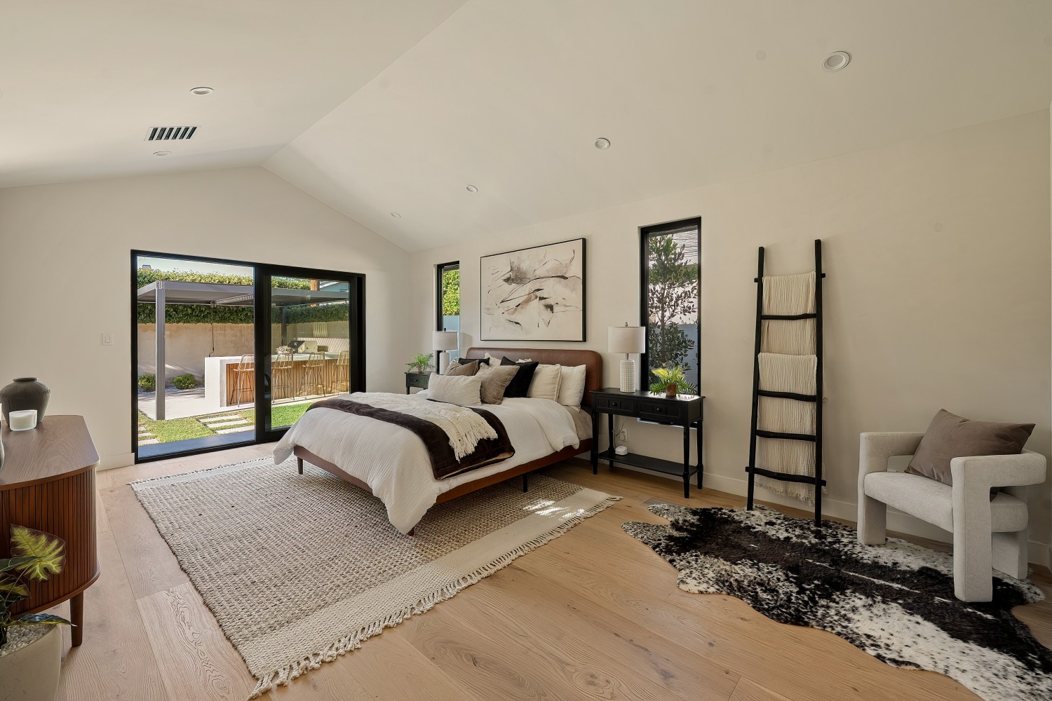 Elfyer - Sherman Oaks, CA House - For Sale