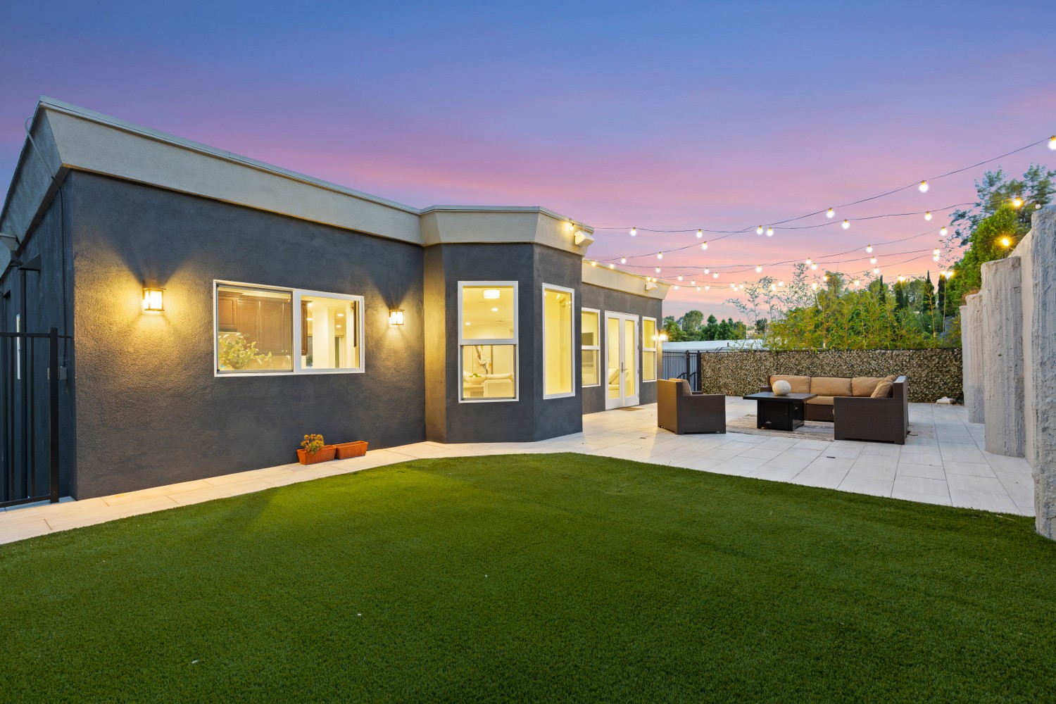 Elfyer - Woodland Hills, CA House - For Sale