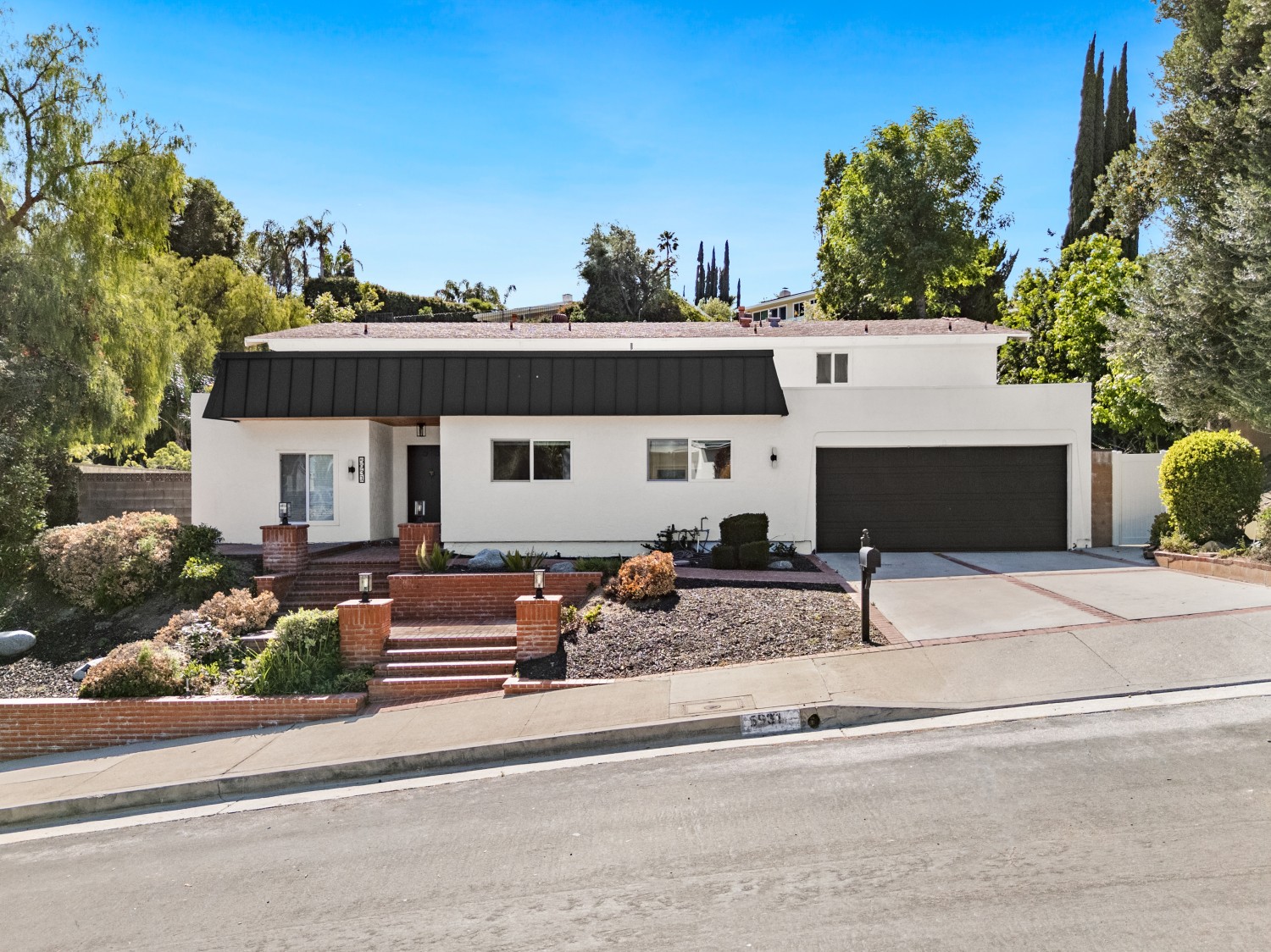 Elfyer - Woodland Hills, CA House - For Sale