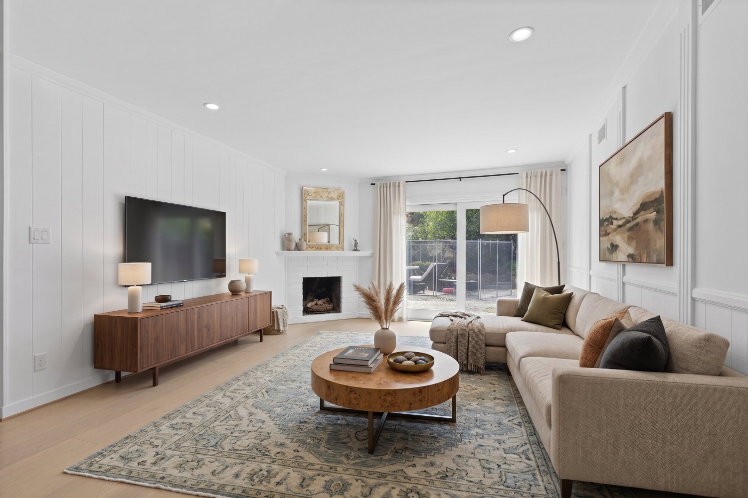 Elfyer - Woodland Hills, CA House - For Sale