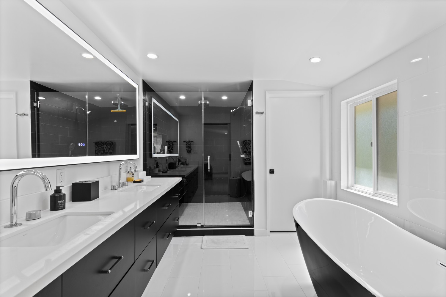 Elfyer - Woodland Hills, CA House - For Sale