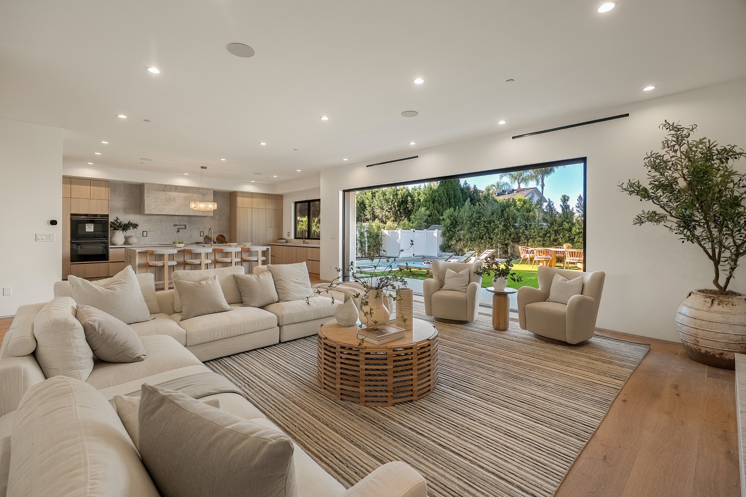 Elfyer - Sherman Oaks, CA House - For Sale