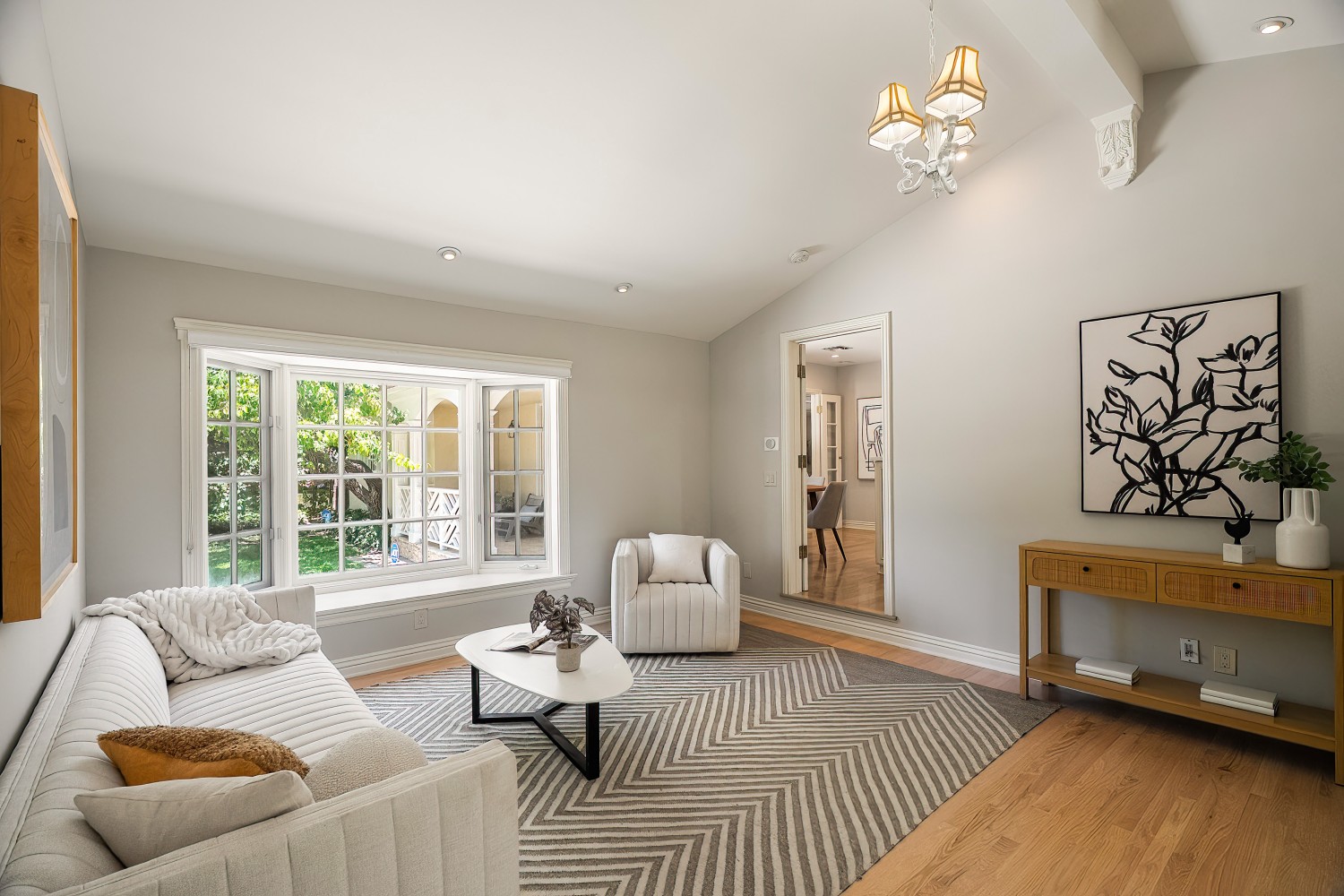 Elfyer - Tarzana, CA House - For Sale