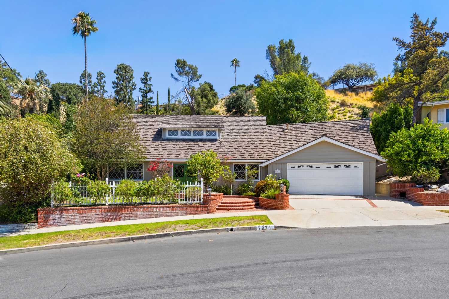 Elfyer - Sun Valley, CA House - For Sale