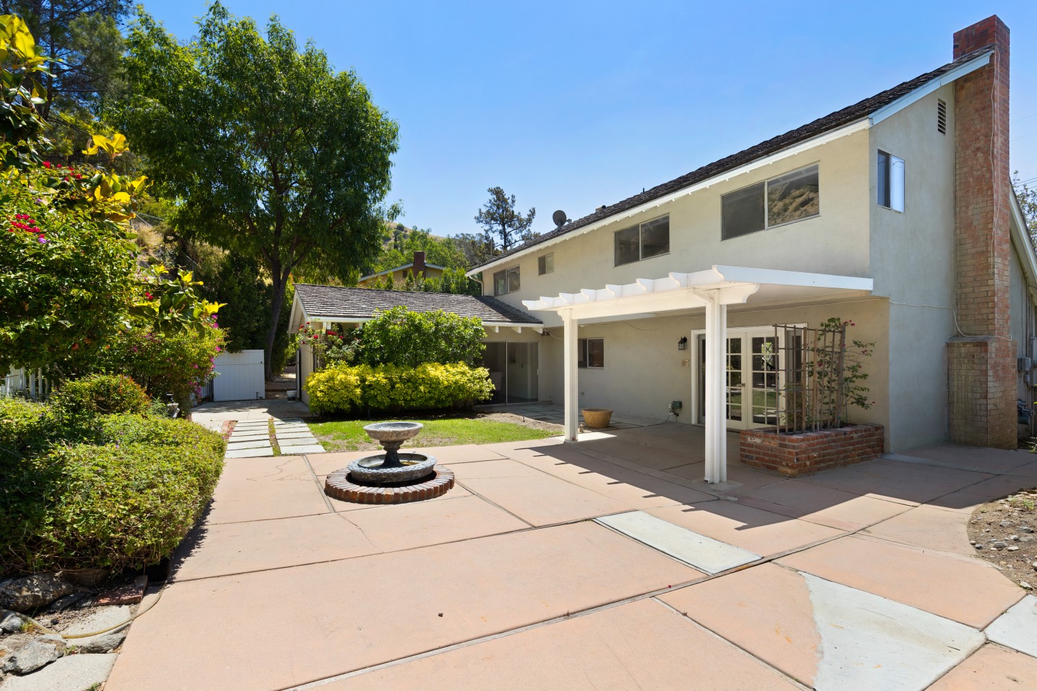 Elfyer - Sun Valley, CA House - For Sale
