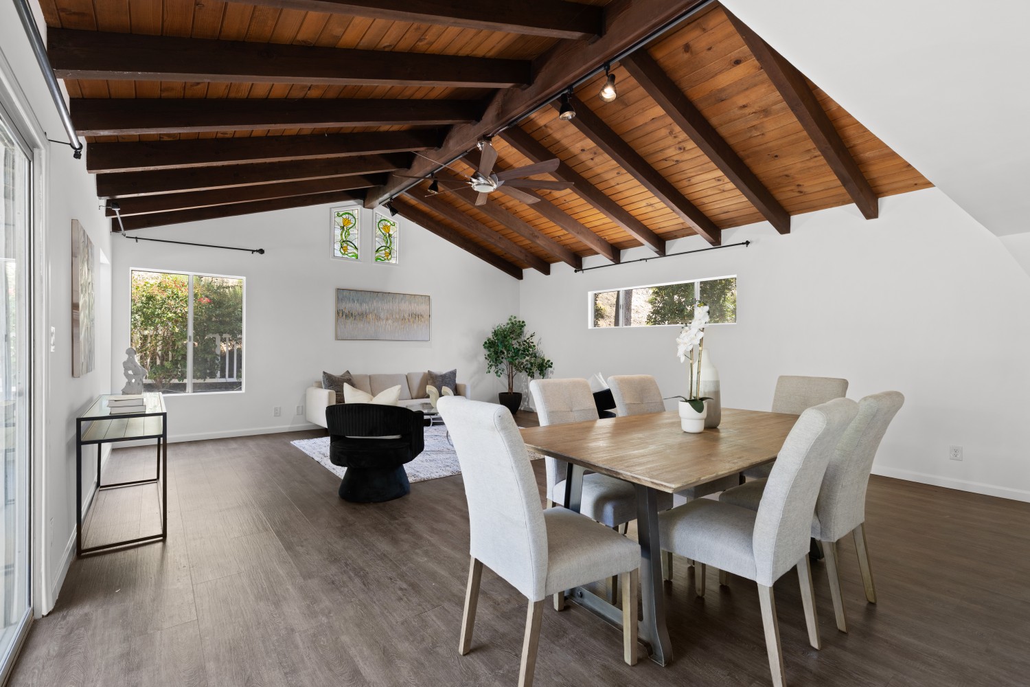 Elfyer - Sun Valley, CA House - For Sale