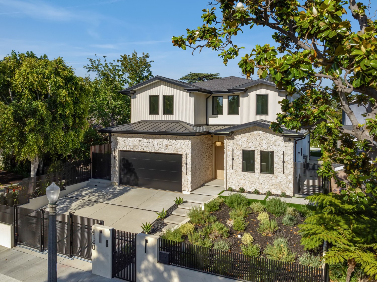 Elfyer - Studio City, CA House - For Sale