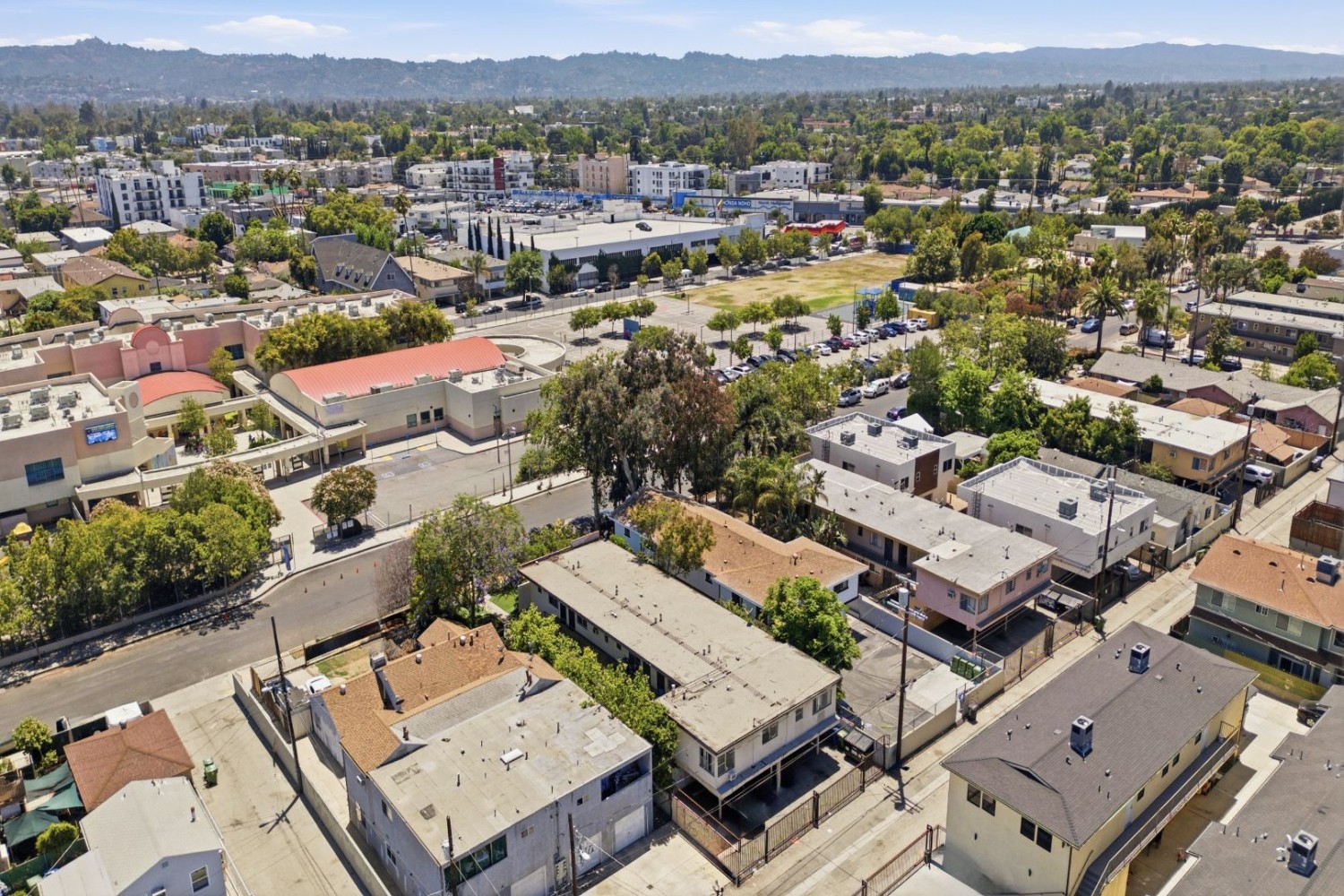 Elfyer - North Hollywood, CA House - For Sale