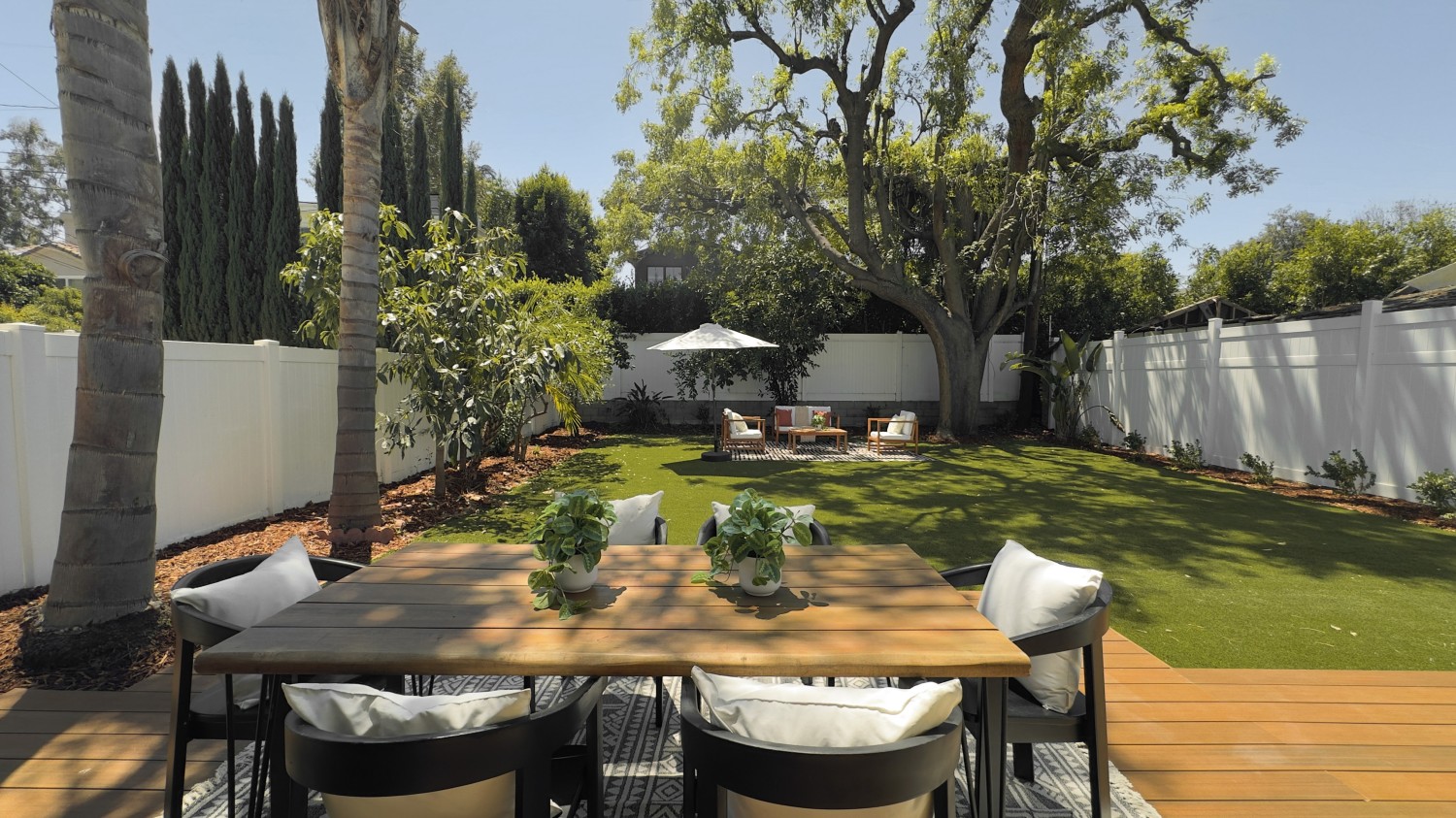 Elfyer - Sherman Oaks, CA House - For Sale