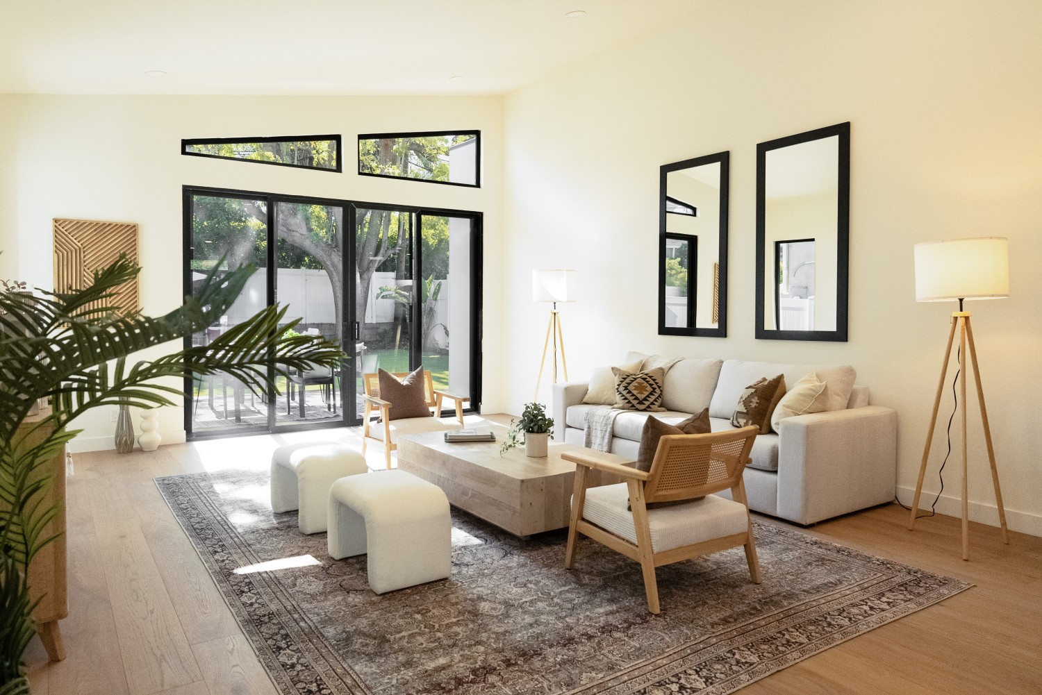 Elfyer - Sherman Oaks, CA House - For Sale