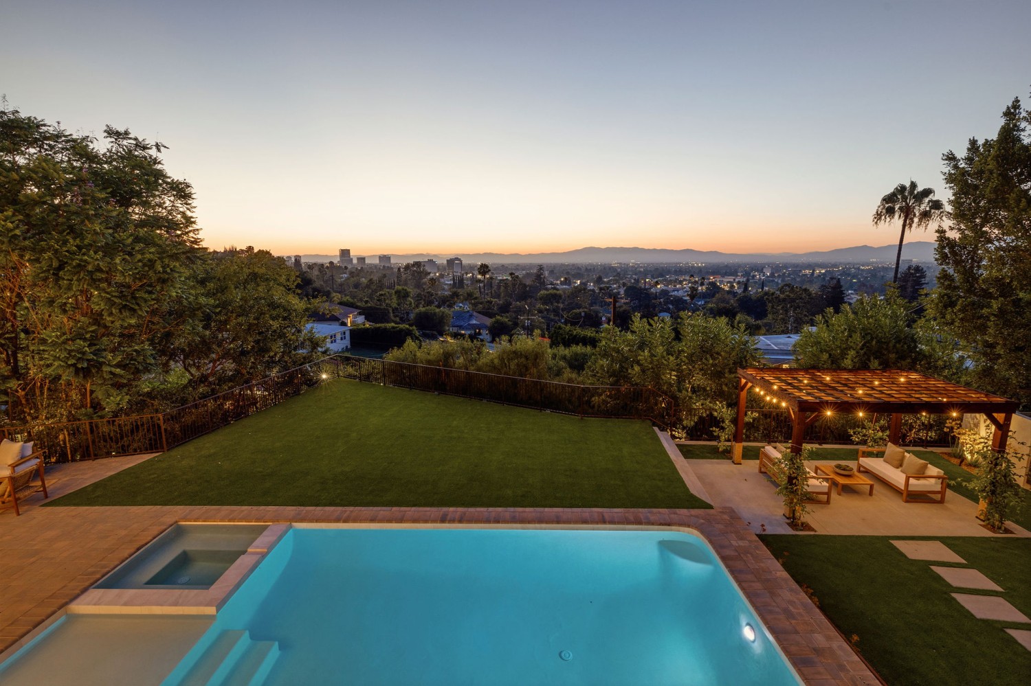 Elfyer - Sherman Oaks, CA House - For Sale