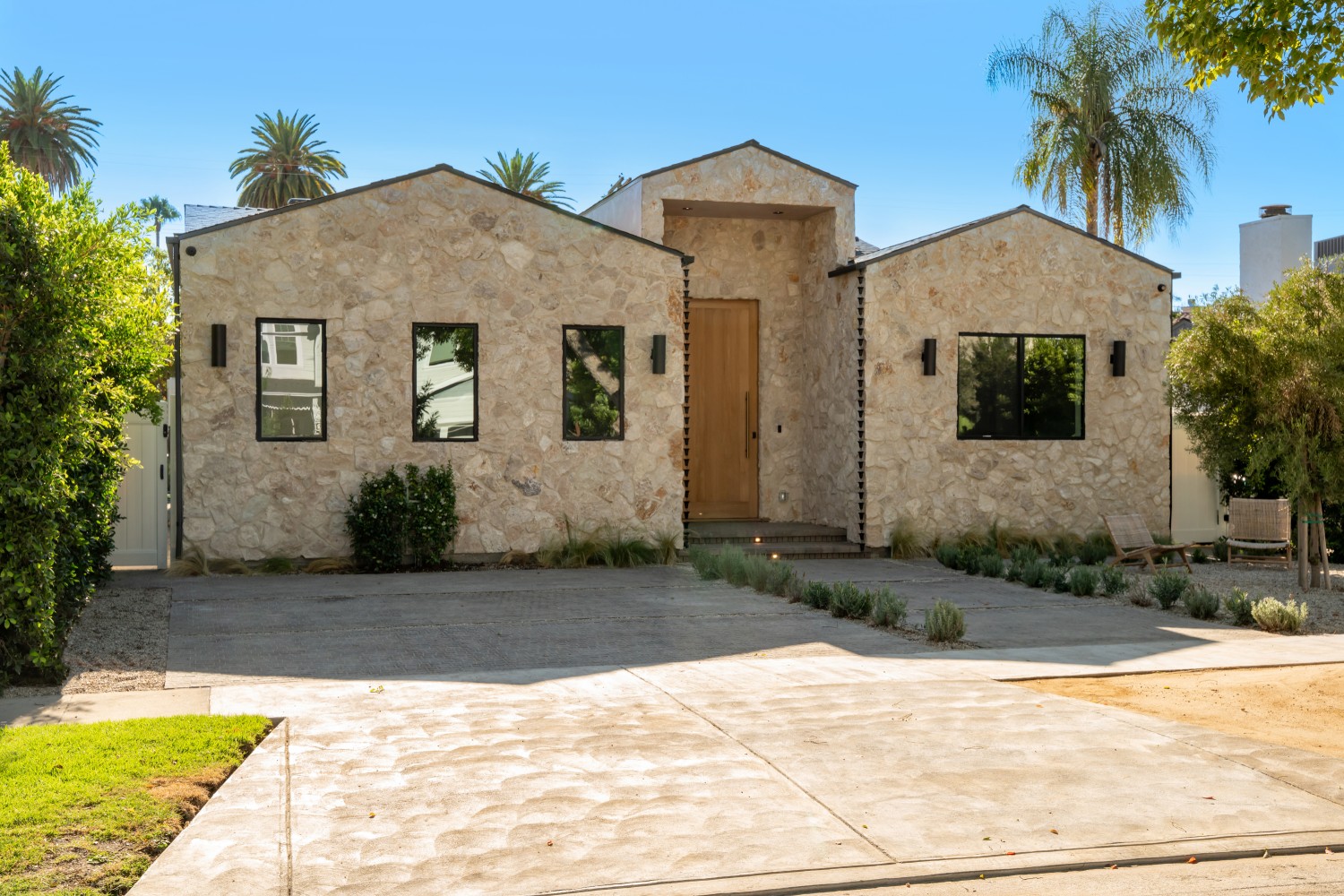 Elfyer - Sherman Oaks, CA House - For Sale