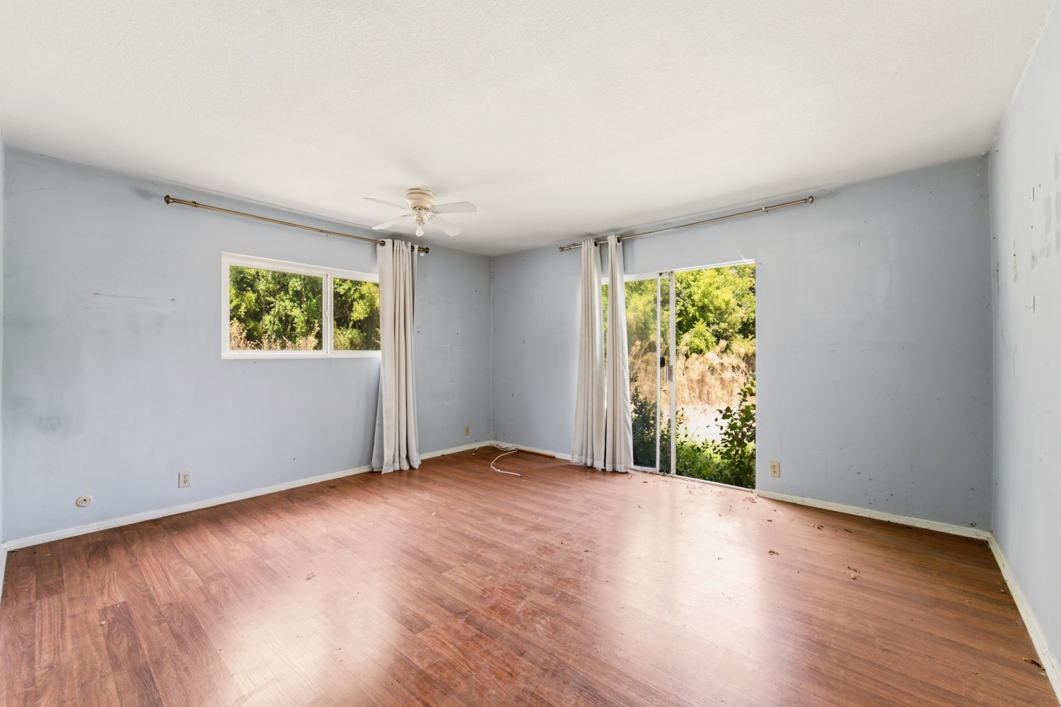Elfyer - Woodland Hills, CA House - For Sale
