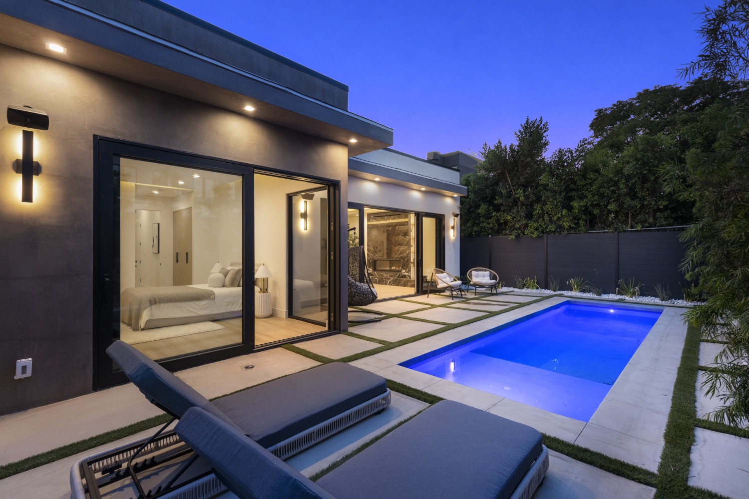 Elfyer - Tarzana, CA House - For Sale