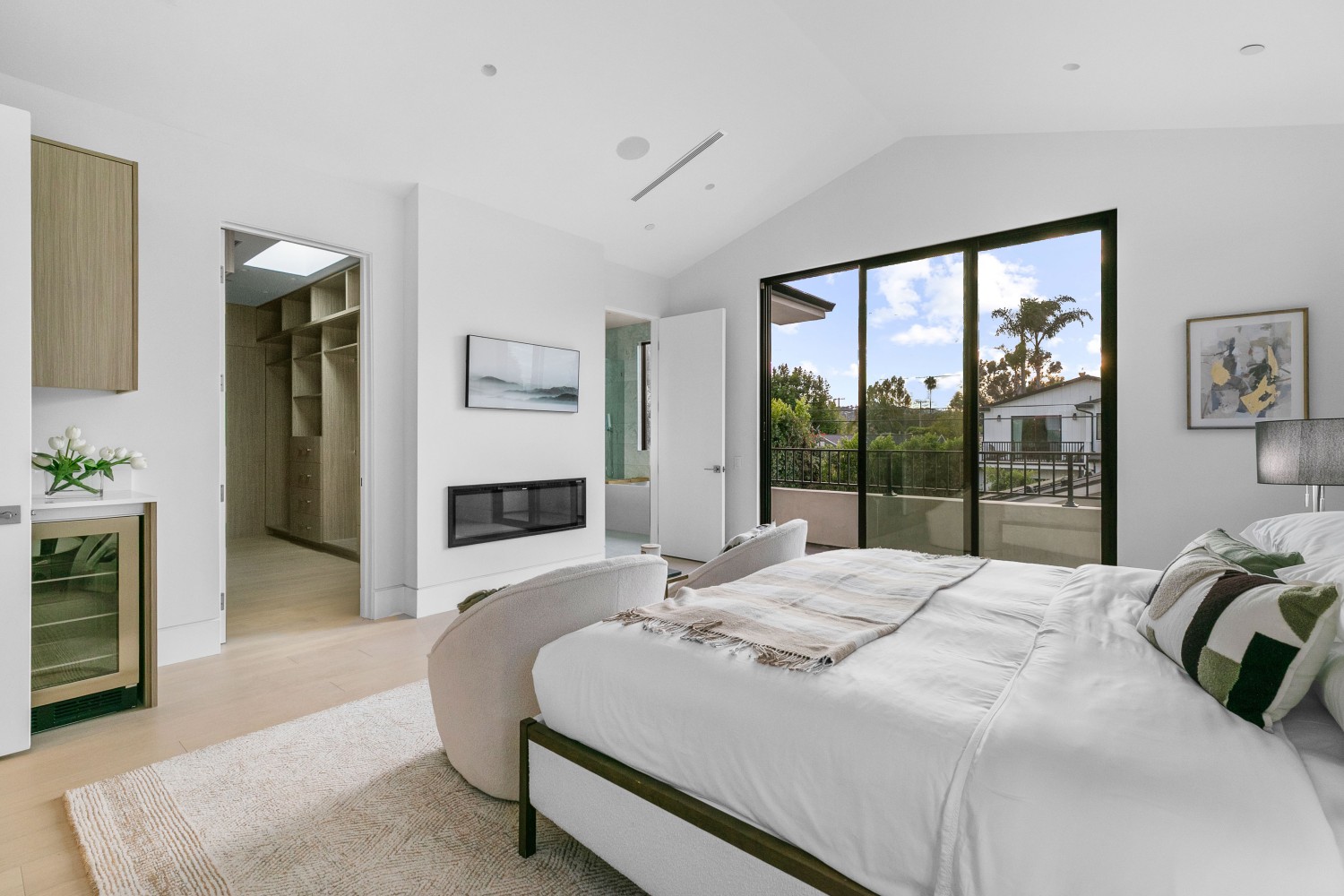 Elfyer - Sherman Oaks, CA House - For Sale