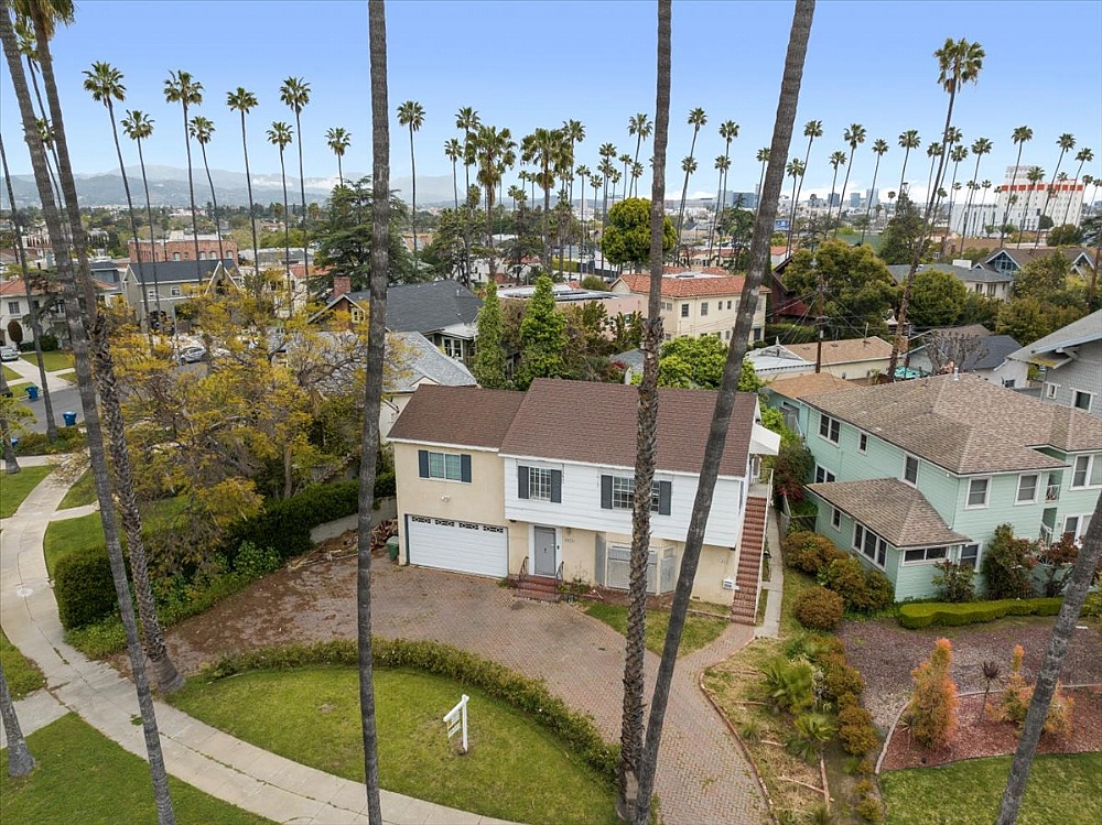Elfyer - Los Angeles, CA House - For Sale