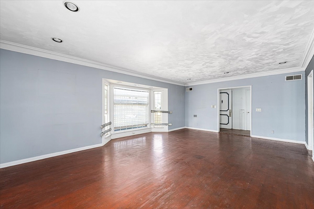 Elfyer - Los Angeles, CA House - For Sale