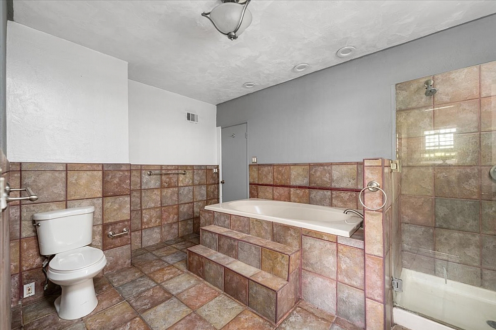 Elfyer - Los Angeles, CA House - For Sale