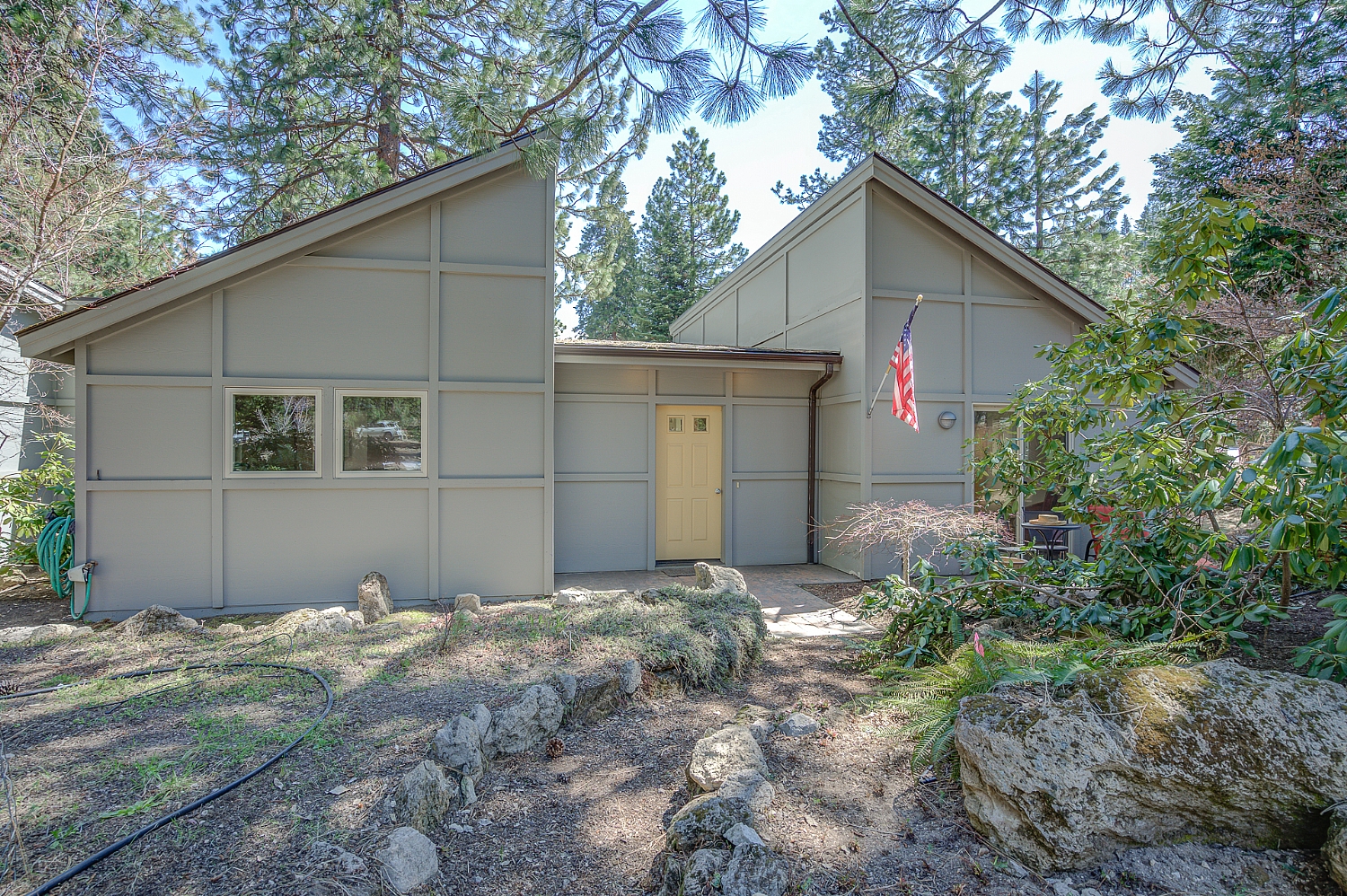 Elfyer - Weed, CA House - For Sale