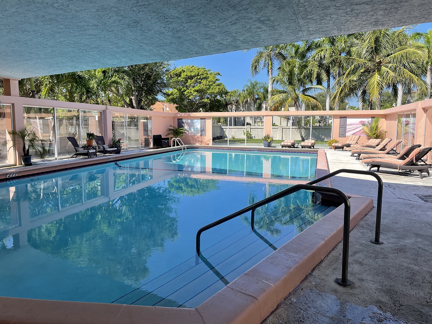 Elfyer - LAUDERDALE BY THE SEA, FL House - For Sale