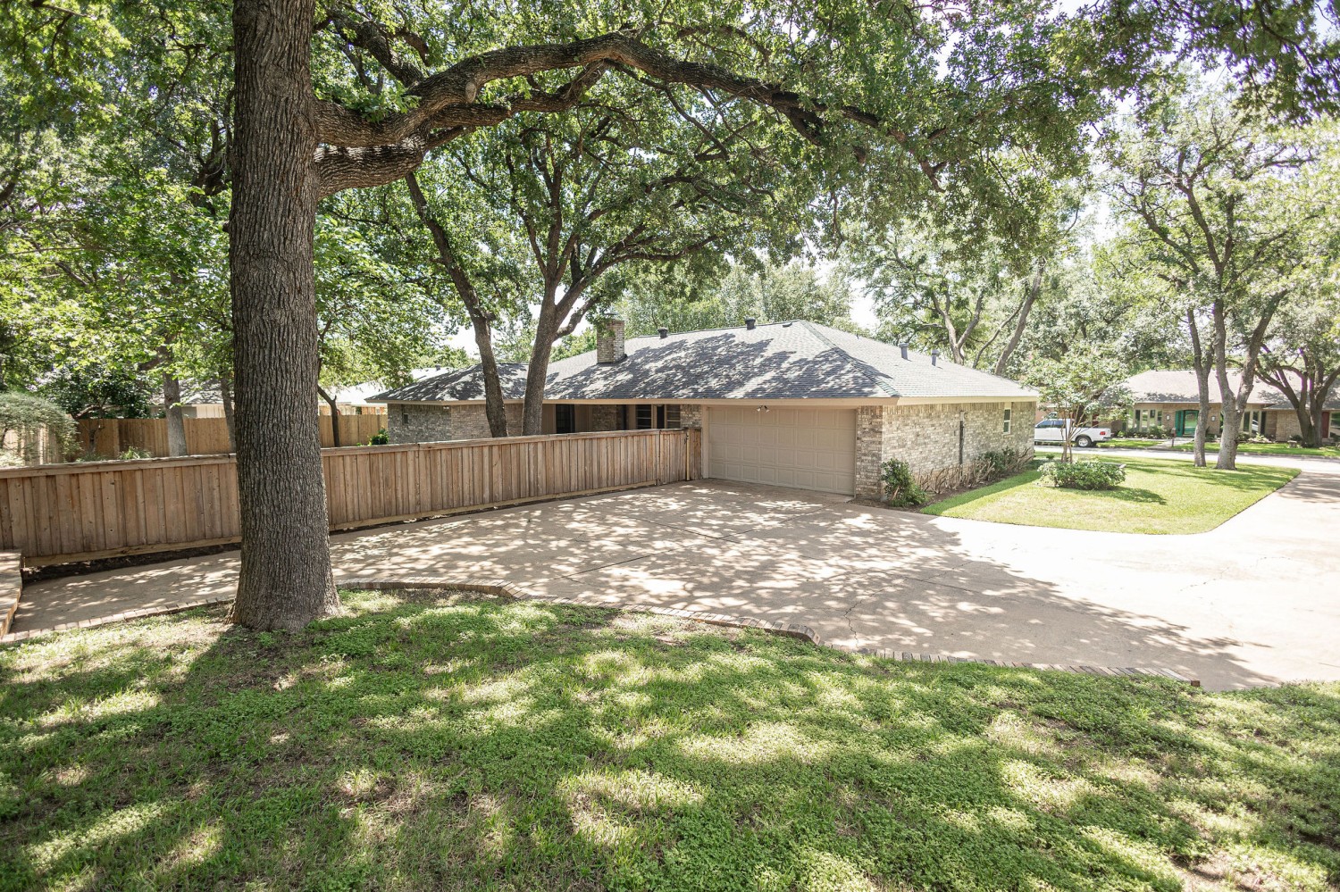 Elfyer - Arlington, TX House - For Sale