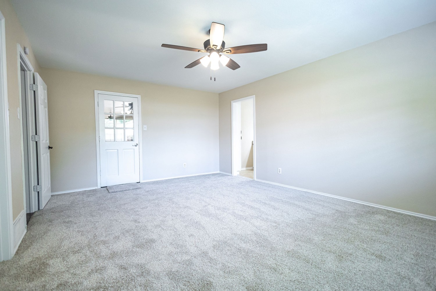 Elfyer - Arlington, TX House - For Sale