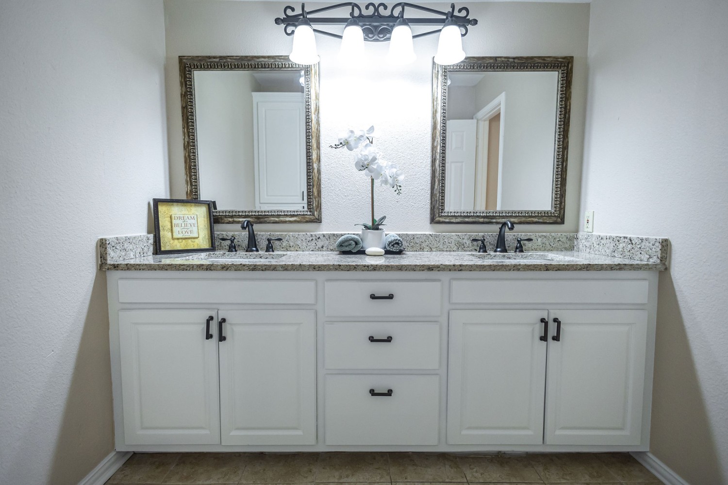 Elfyer - Arlington, TX House - For Sale