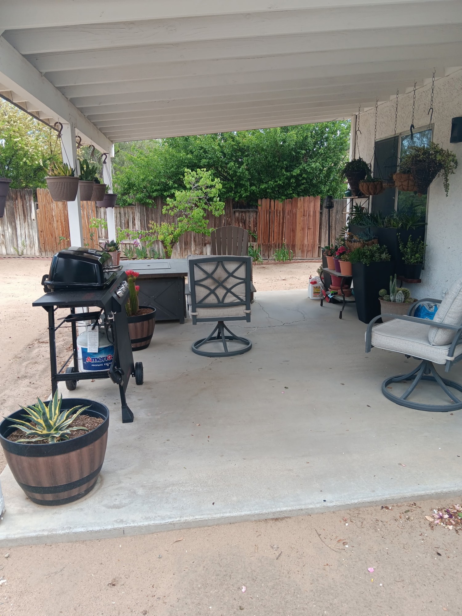 Elfyer - Adelanto, CA House - For Sale