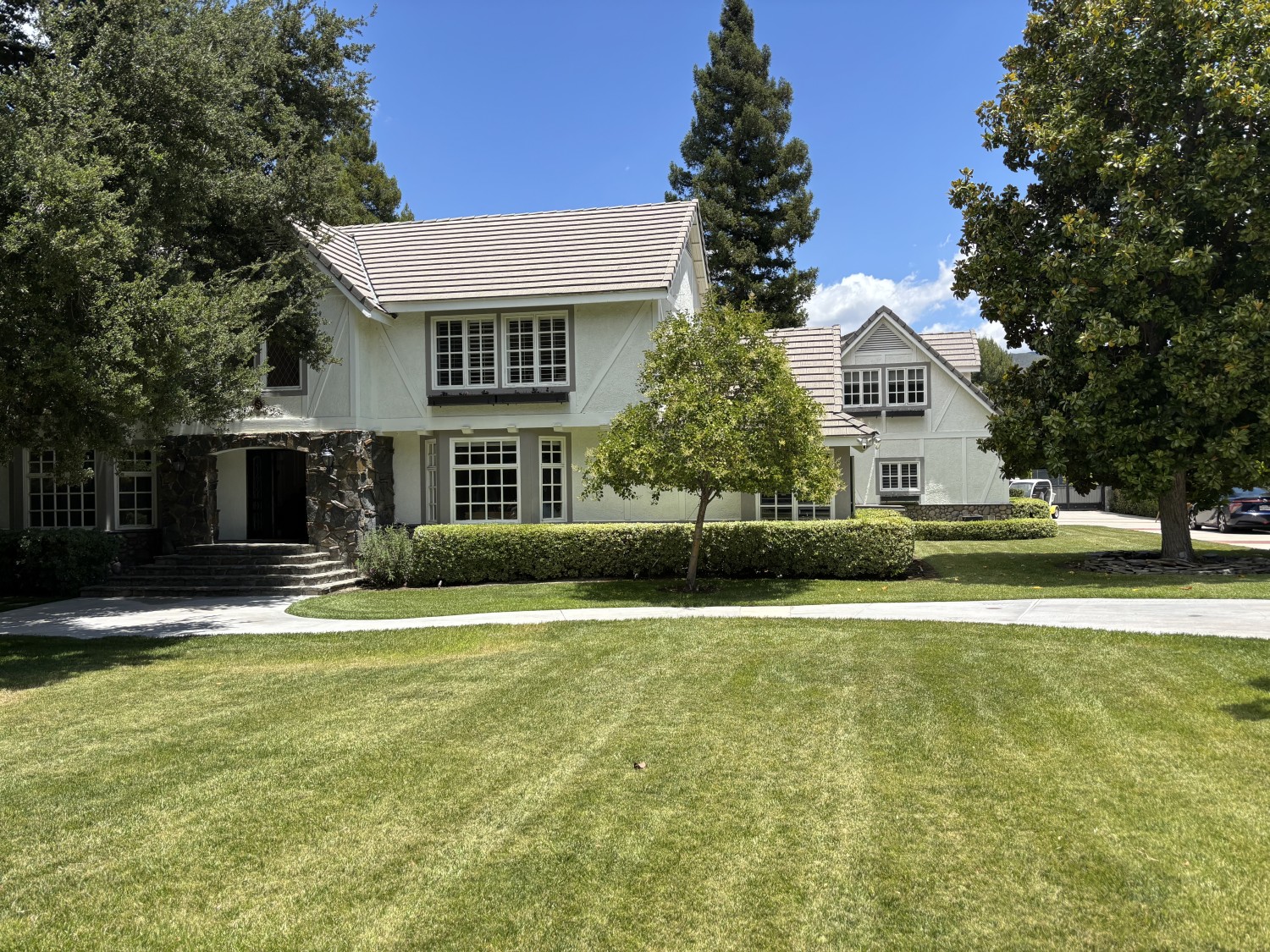 Elfyer - Santa Clarita, CA House - For Sale