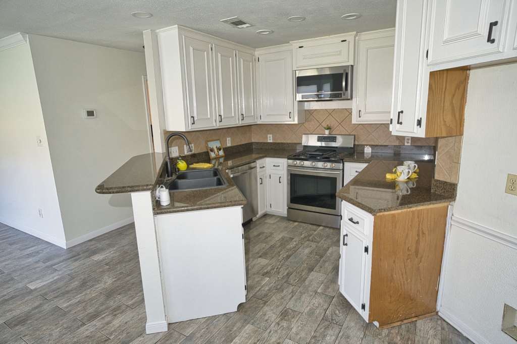 Elfyer - Lake Jackson, TX House - For Sale