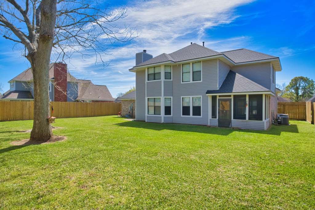 Elfyer - Lake Jackson, TX House - For Sale