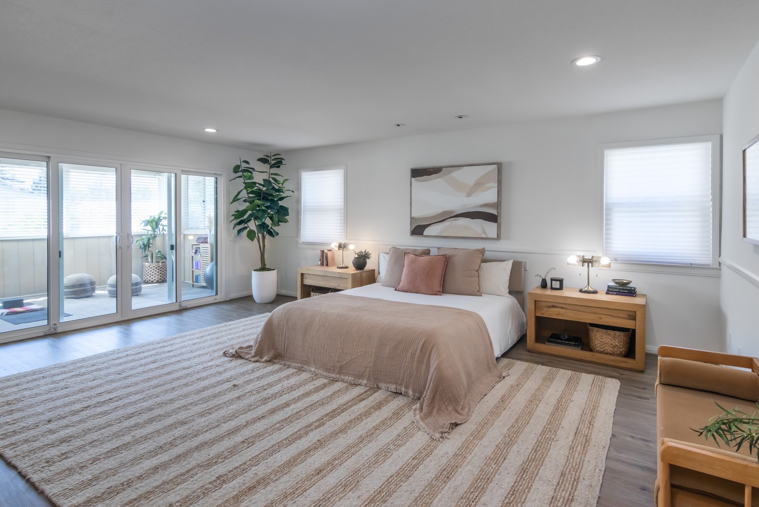 Elfyer - Burbank, CA House - For Sale