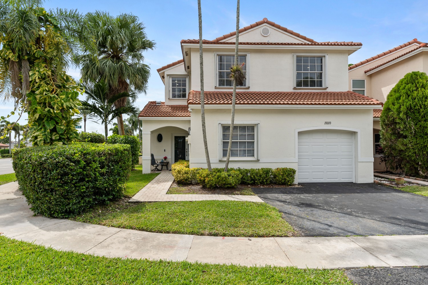 Elfyer - Pembroke Pines, FL House - For Sale