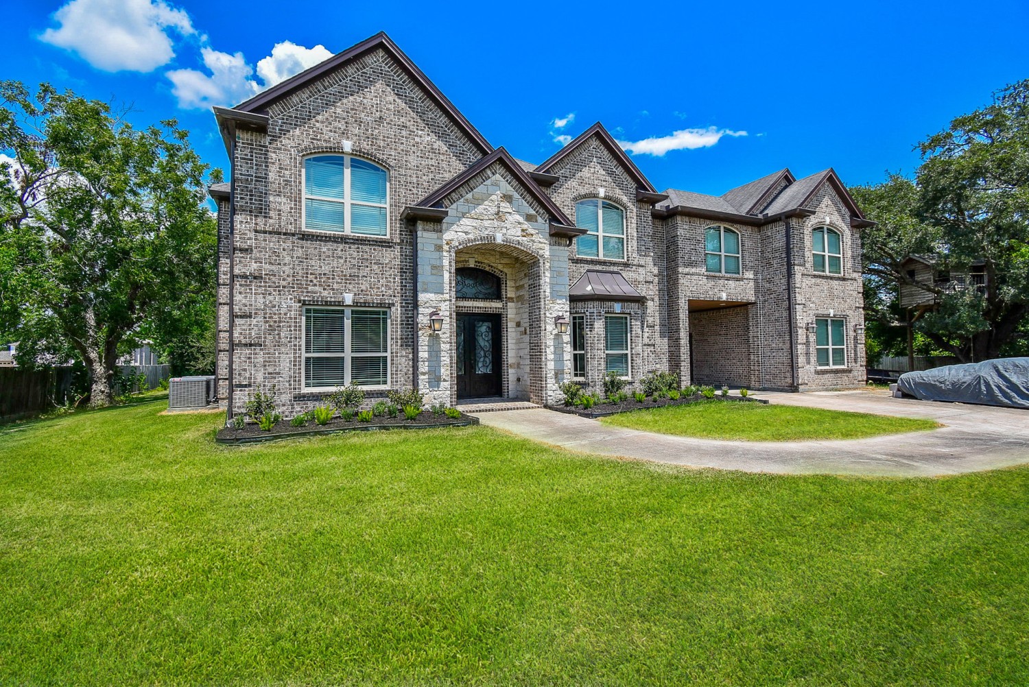 Elfyer - Houston, TX House - For Sale