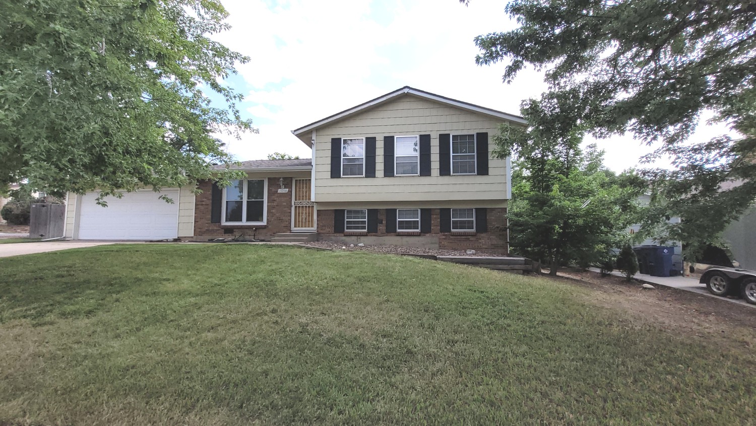 Elfyer - Aurora, CO House - For Sale