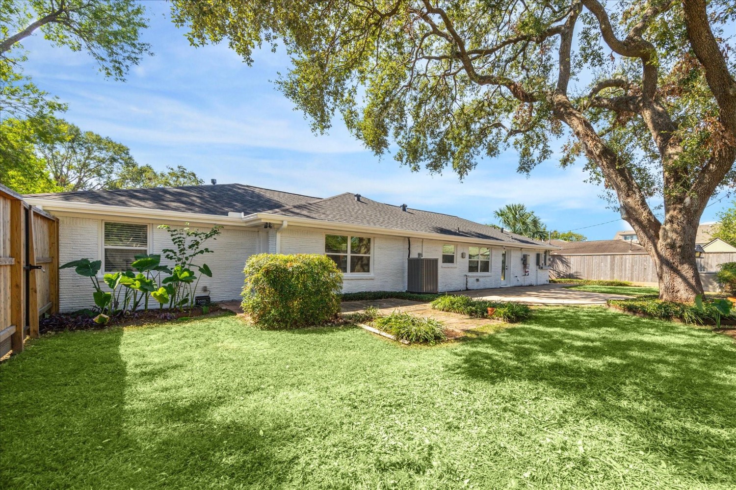 Elfyer - Houston, TX House - For Sale