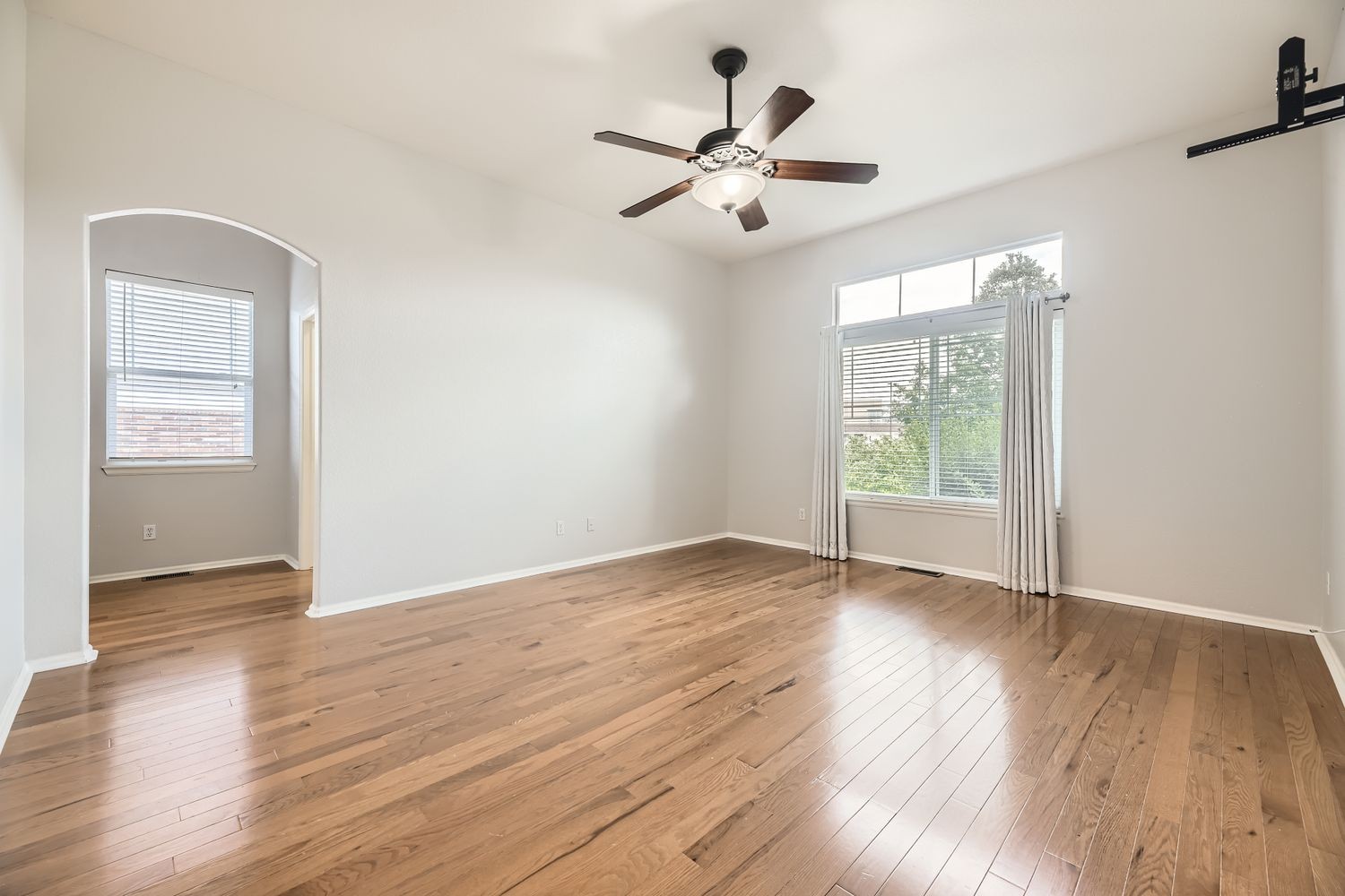 Elfyer - Aurora, CO House - For Sale