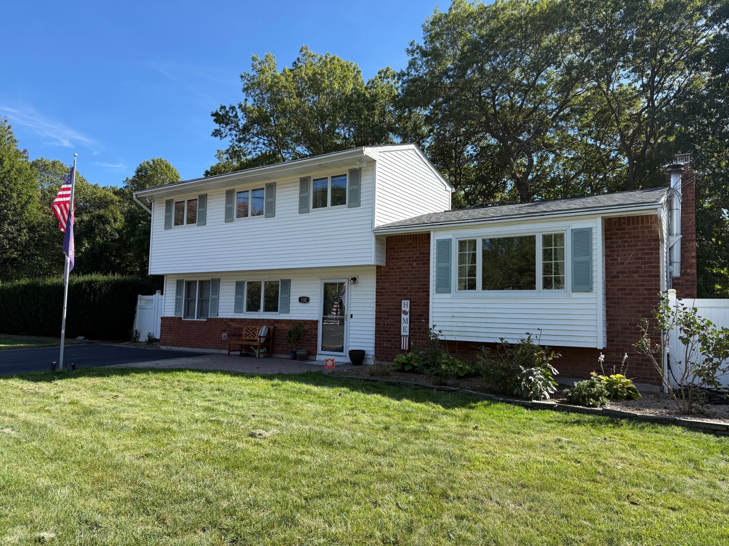 Elfyer - Port Jefferson Station, NY House - For Sale