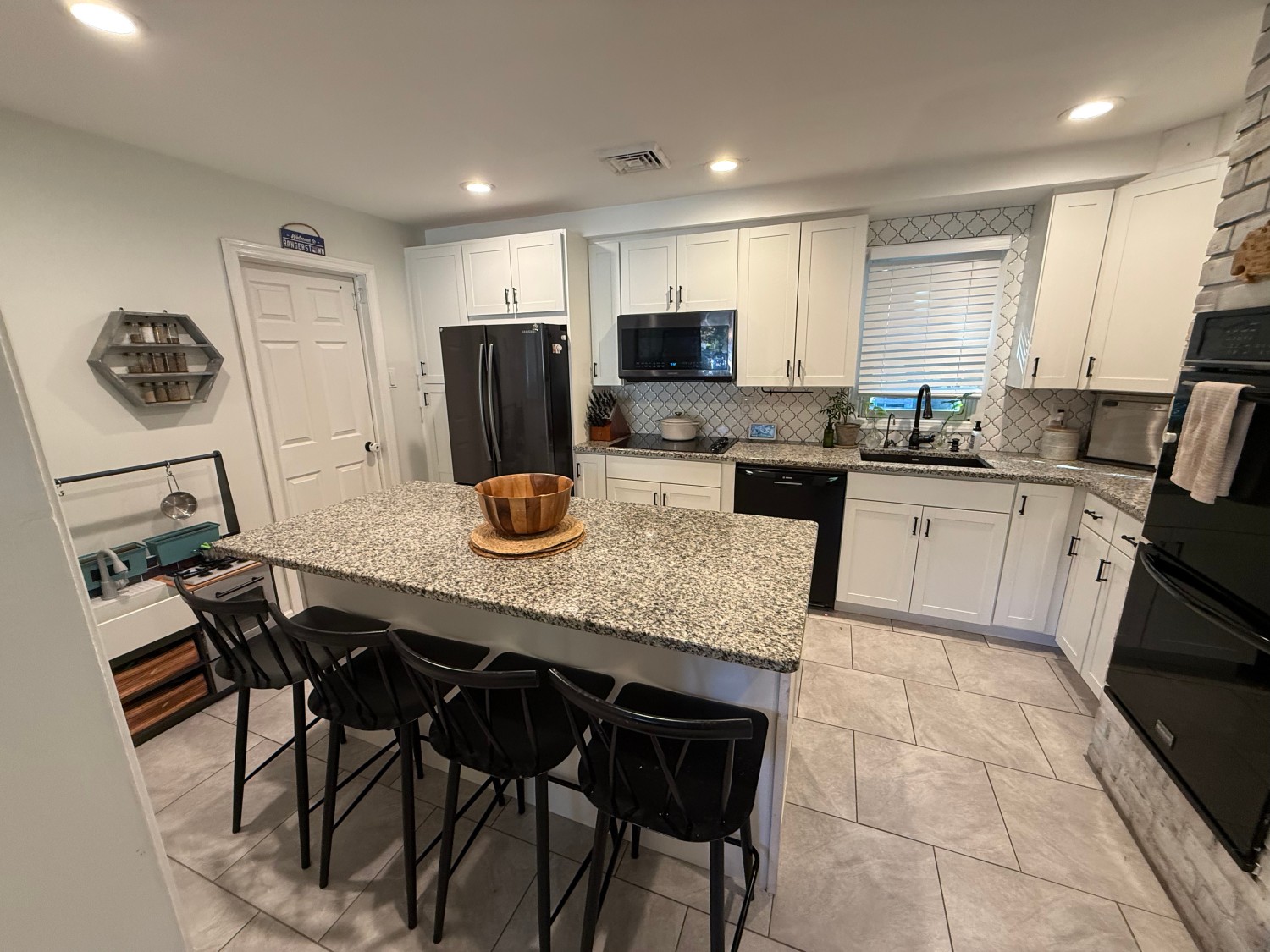 Elfyer - Port Jefferson Station, NY House - For Sale