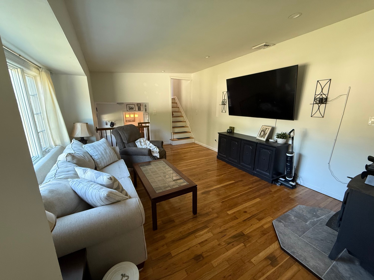 Elfyer - Port Jefferson Station, NY House - For Sale